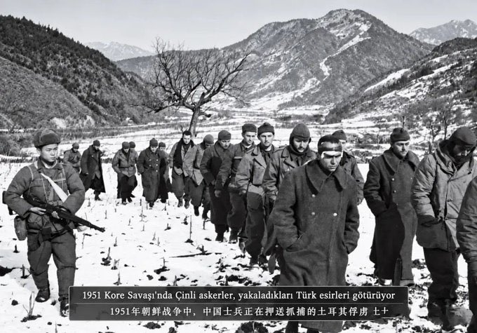 QaQd9yg's tweet photo. @Markdlln 你爷爷都被打的满地找牙了。狗叫什么 https://t.co/bN1NSANiYz