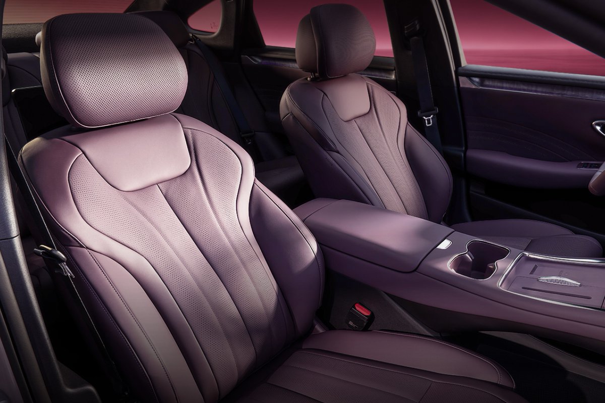 thinkercar's tweet photo. Official interior images of the 2nd-gen #BYD Seal 07 are out. https://t.co/Ez1kthwJu2