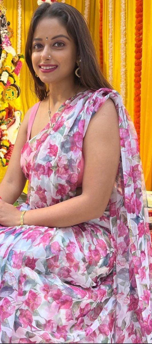 breederz44's tweet photo. Elar thalivitu tu kotha thukitu shoulder la potadhum satu sathu rendu kaiyum vachu sneha paal avan adikira payen veri agi kela potu ava mela padutu monjula vidama nakkuran saraku smell ku sneha thuldra tham vaai ya full ah thorandhu mothala molaya labak nu kaduchu elukurn https://t.co/Q0ET07XdrV