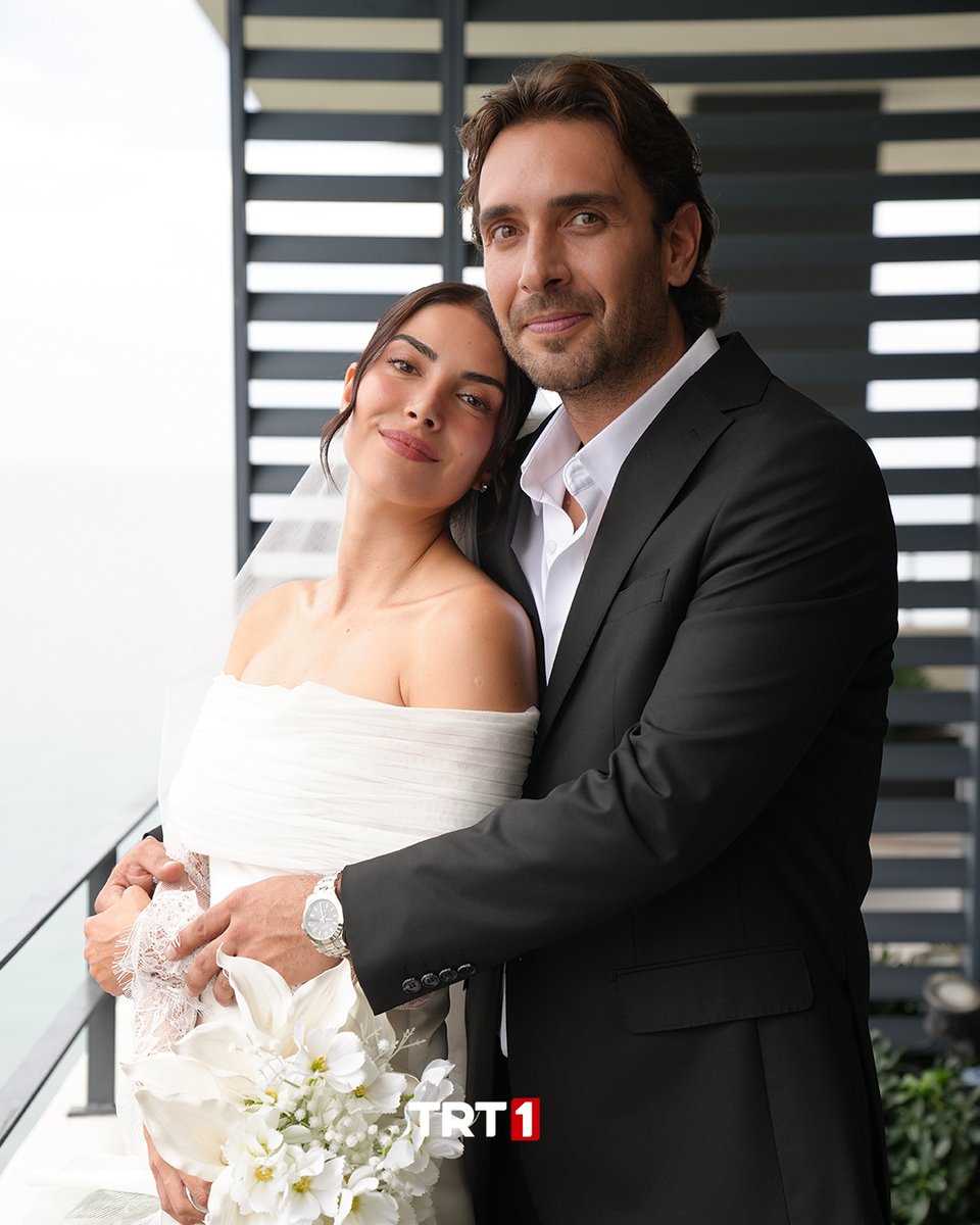 trt1's tweet photo. Daha iyisi gelene kadar en güzel kamera arkası Esme ve Adil’den! 🥹❤️ #EsDil 

#TaşacakBuDeniz
@tasacakbudeniz https://t.co/O3c5oGewJM