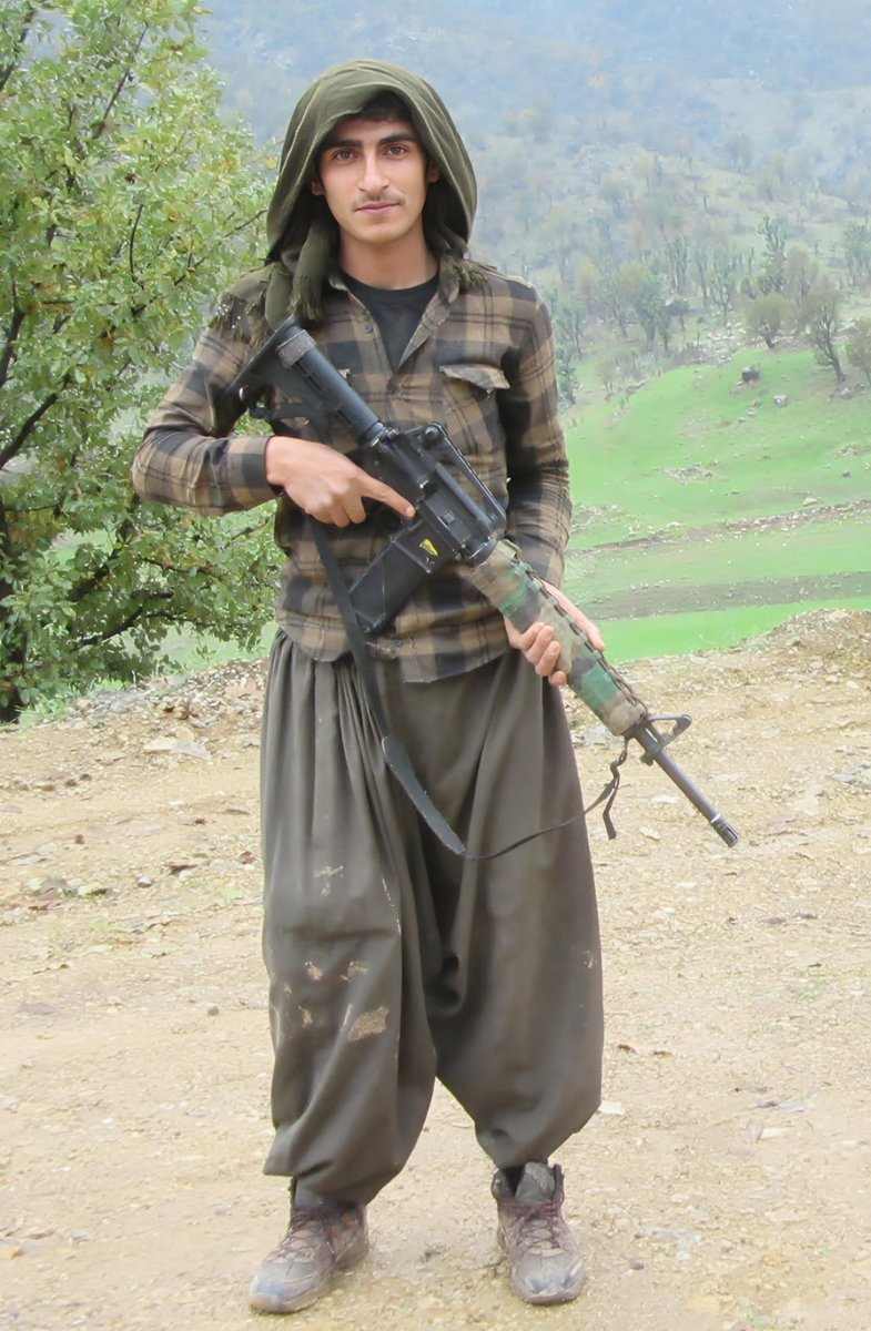 heyvanuu's tweet photo. Salvegera roja şahdeta wan
Bi rêzdarî bi birtînin 🥀🙏😥 https://t.co/CbJy99hyzH