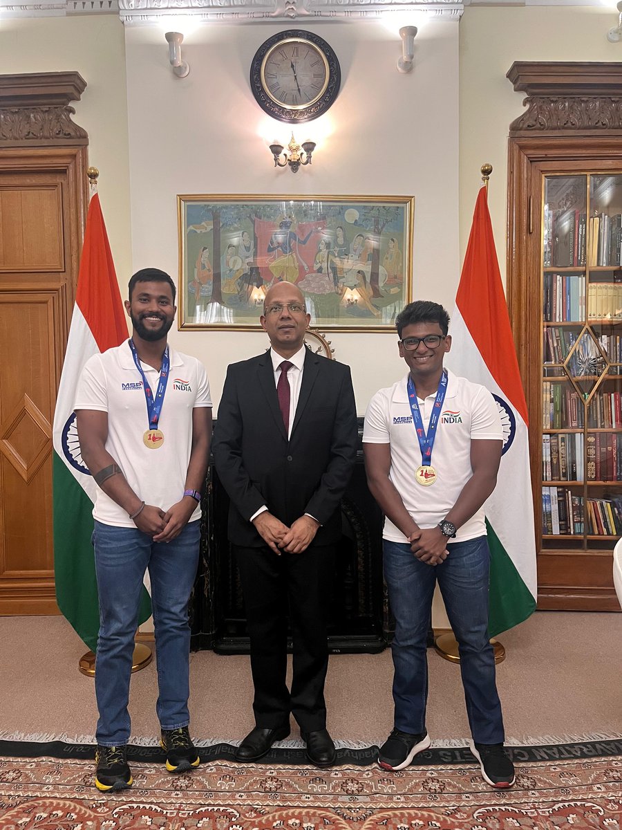 oseaamigis's tweet photo. Honoured to meet His Excellency Mr. Vinay Kumar, Indian Ambassador to Russia, at the Embassy of India in Moscow following our victory at the 64th Grand Moscow Regatta. Grateful for the recognition and meaningful exchange. https://t.co/a61XlU6ju0