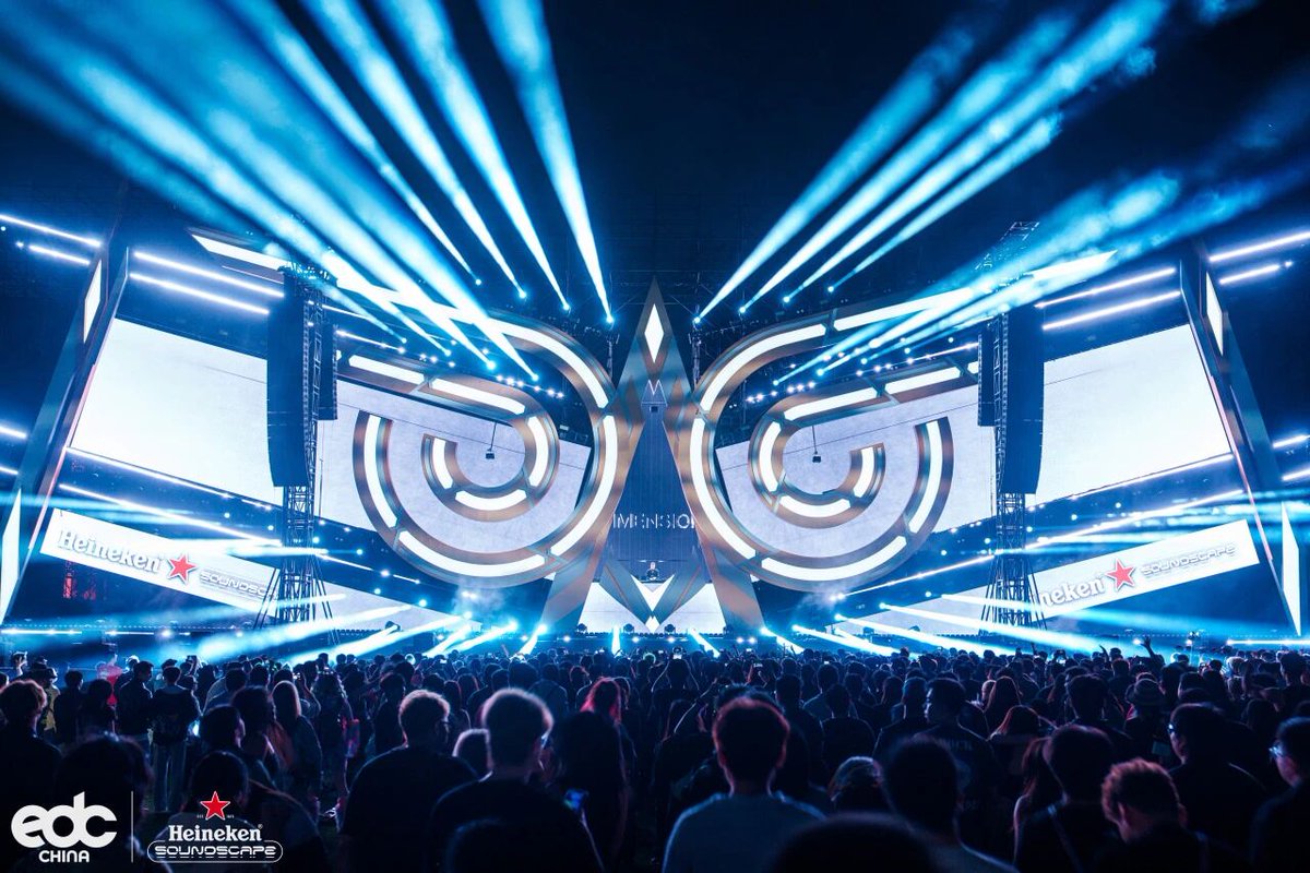 acme_lighting's tweet photo. #EDCChina returned to Shanghai for the first time since 2018. Nearly 700 ACME fixtures lit up Fuxing Island with dynamic beams, vibrant washes, pixel effects, blinder hits, and rhythmic strobes.
Gear List: #PixlLineIP,#PhotonHybrid500,#Tornado,#ThunderIP, #UltraBlinderIP,#Aeco20 https://t.co/eLzvtCVodc