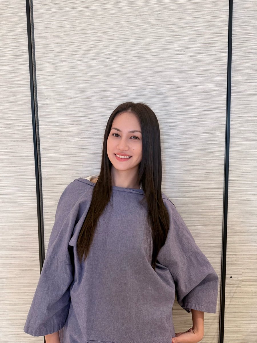 DidYouKnowTH_'s tweet photo. Did You Know รักครั้งไหนก็ใช่เธอ 🩺✨

​Q13 มากันต่อค่าาา~ 🥰

ยังเดินไปไม่ถึงไหนก็มาเจอ ‘น้องแพร’ แต่พี่ว่าวันนี้ น้องแพรแปลก ๆ นะคะ มานัดเจอใครมั้ยน้า ดูมีพิรุธนะคะ 😅

ฝากทุกคนช่วยจับตา เอ้ย ! ส่งกำลังใจให้น้องแพรด้วยนะคะะะ 🫶🏻😚🤏🏻

​DID YOU KNOW Q13
#รักครั้งไหนก็ใช่เธอQ13 https://t.co/82xHlwTSYJ