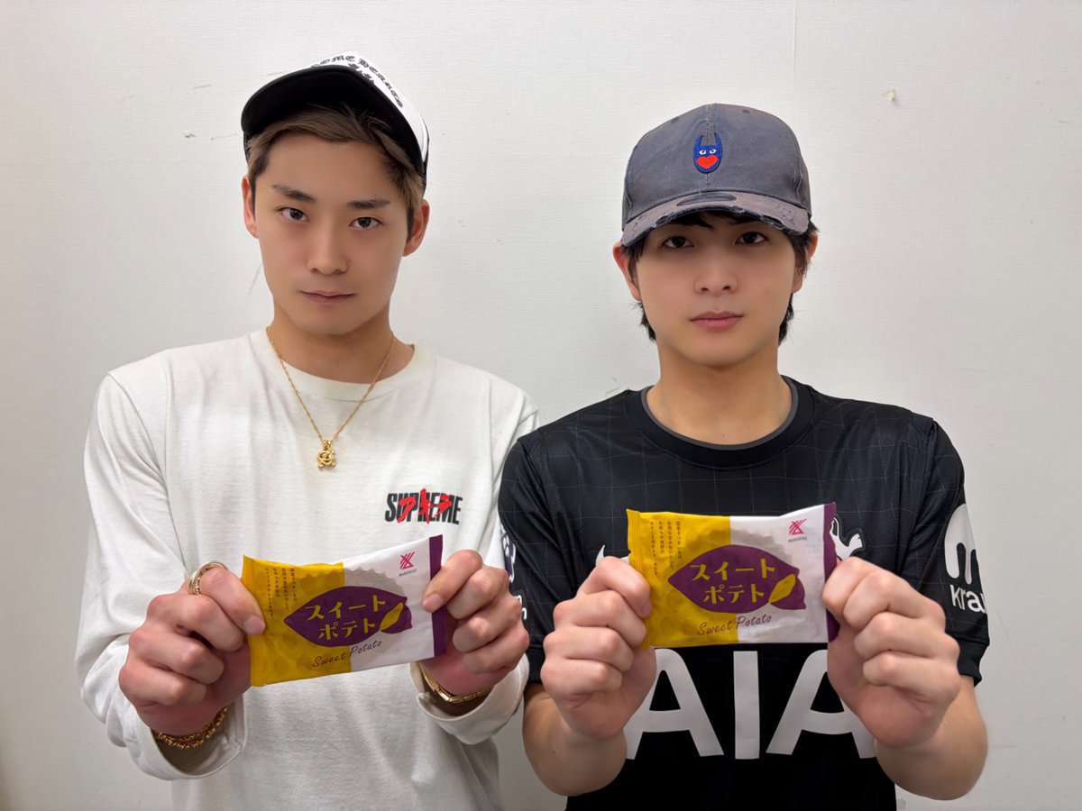 fmosaka851's tweet photo. 【超特急のRADIO EXPRESS】
🚇10/23(金)19:00 #FM大阪 からOA🦙

今週のDJは #アロハ #ハル 🩵🧡

勝負師アロハの激ヤバゲーム事情📱
ハルママ、息子が心配すぎる🥺💦

🎂https://t.co/A92TLQup48

#超特急 #ちょうらじ #MARUSHIGE @sd_bt https://t.co/kA6sYV6zmx