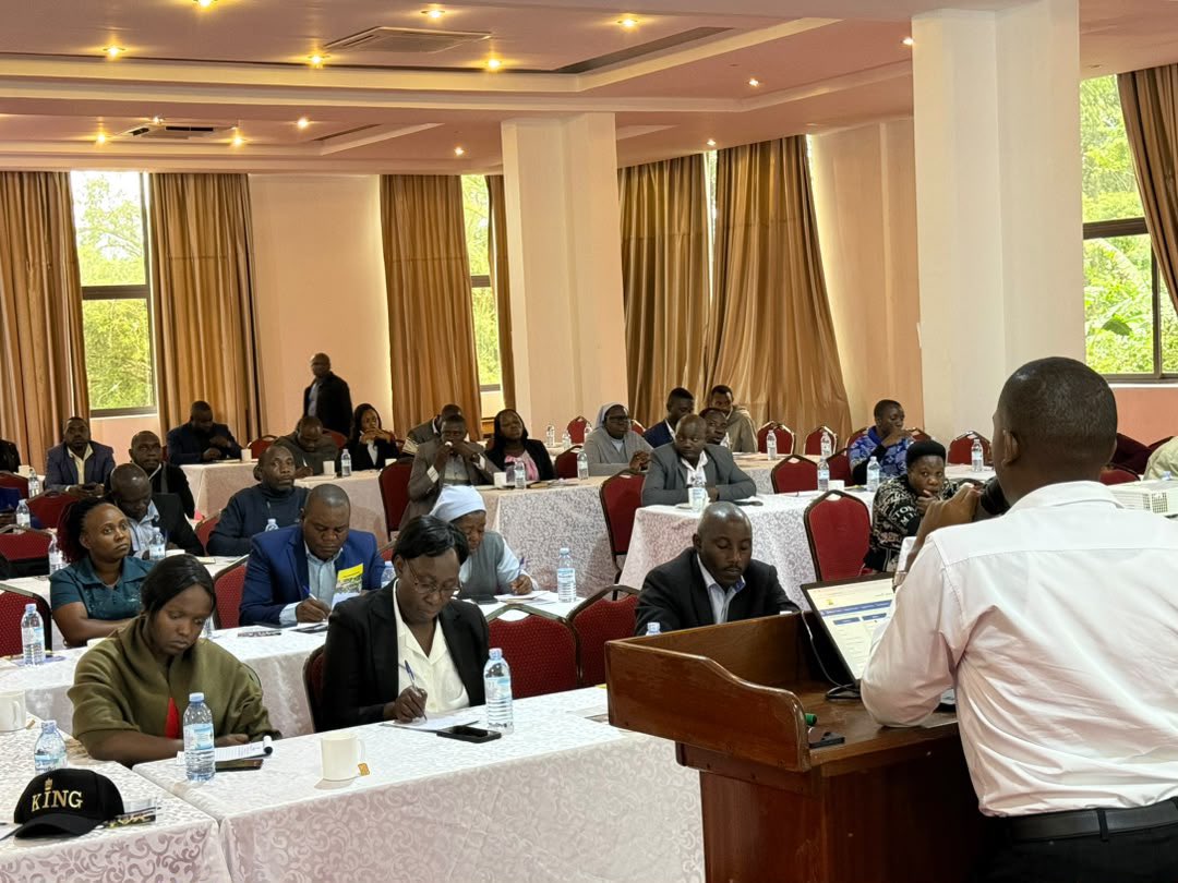 URAuganda's tweet photo. 📍 Fort Portal

URA’s Tax Education team in the Midwestern Region has engaged school directors and education stakeholders in Fort Portal on PAYE computations and Withholding Tax compliance.

Benjamin Sebunya, Supervisor Tax Education, emphasised the importance of tax knowledge in promoting compliance, while John Kiyaga, Manager Domestic Taxes, urged schools to formalise their operations and maintain proper financial and employee records.

The engagement aims to bridge tax knowledge gaps and promote voluntary compliance in the education sector.

#DevelopingUgandaTogether 
#FFeBanno