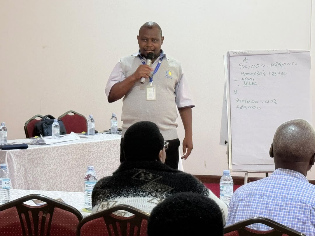 URAuganda's tweet photo. 📍 Fort Portal

URA’s Tax Education team in the Midwestern Region has engaged school directors and education stakeholders in Fort Portal on PAYE computations and Withholding Tax compliance.

Benjamin Sebunya, Supervisor Tax Education, emphasised the importance of tax knowledge in promoting compliance, while John Kiyaga, Manager Domestic Taxes, urged schools to formalise their operations and maintain proper financial and employee records.

The engagement aims to bridge tax knowledge gaps and promote voluntary compliance in the education sector.

#DevelopingUgandaTogether 
#FFeBanno