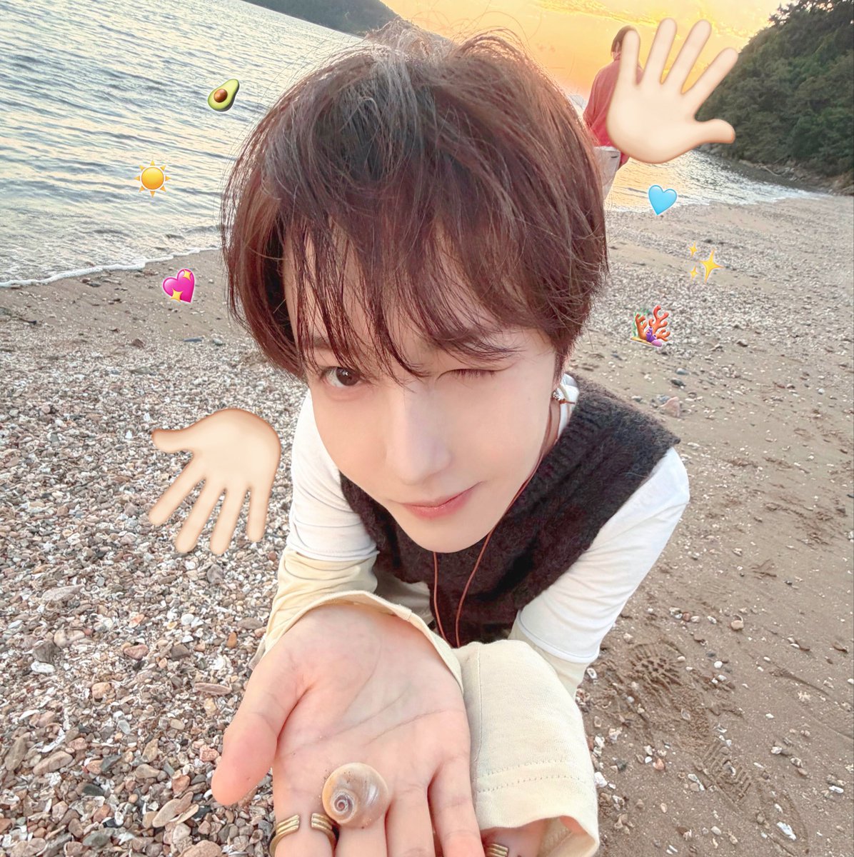 _mybabyrenjun's tweet photo. 🌤️🩵🪸☀️🥑💖✨ https://t.co/UvRG2YIxff