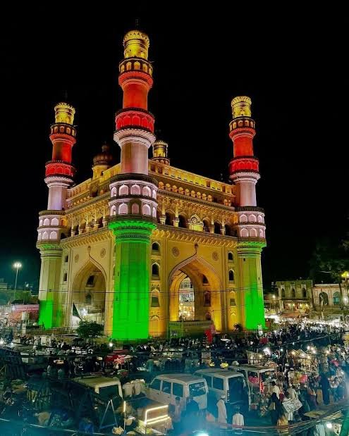 NammaKalyana's tweet photo. Ask to any one residing in hyd 
.
Most common language u hear after Telugu/Hindi/urdu is KANNADA 
.
Nearly minimum 20% of hyd filled with kannadigas 
.
Kalaburagi Bidar Raichur dominates 
.
#Hyderabad https://t.co/Ct4tHV9BPv