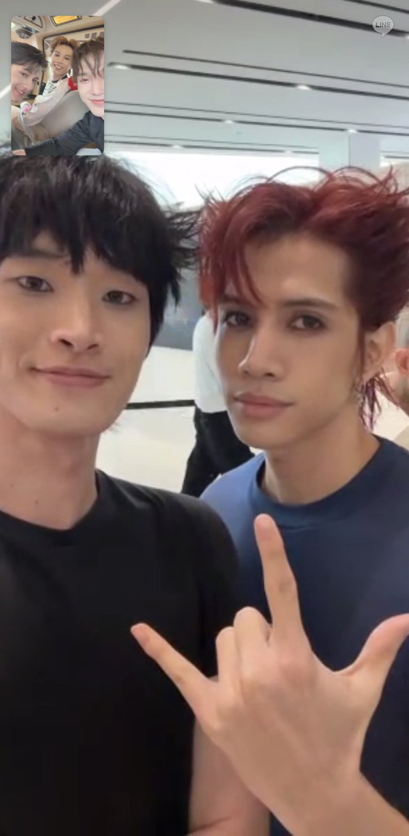 txngtxngts's tweet photo. สู้ๆนะ @Bossptk @wooooyd https://t.co/gnxwoItP0g