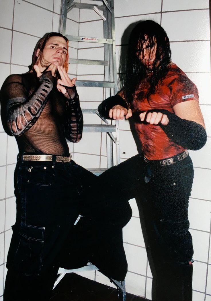 Sound_Scrape's tweet photo. Jeff Hardy &amp; Matt Hardy: The Hardy Boyz https://t.co/r5d9zd8FTP