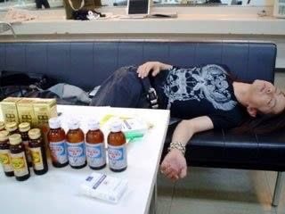 natsumiin_larc_'s tweet photo. 寝るHYDEさん https://t.co/yq9GHklCeq