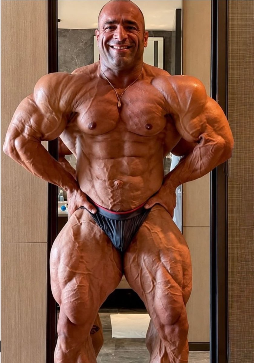 DreamerInthe's tweet photo. Morteza Mashayek - so much fucking anabolic meat! The amont of muscle a man can put on put never cease to amaze me! https://t.co/C1yofnJD4R