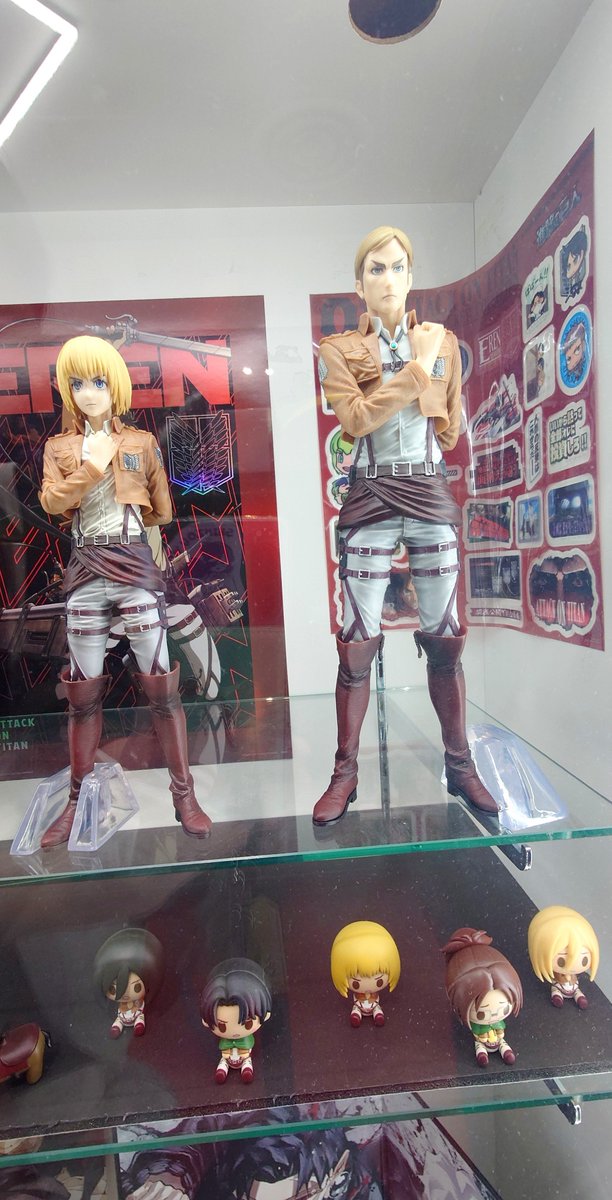 Nana_7_Nanana's tweet photo. 明日からの一番くじ、フィギュアが思ってたのの1.8倍くらいおおきかった！
馬の血管すご！って通りすがりの人がいってた笑 https://t.co/7mfqX3Gd0n