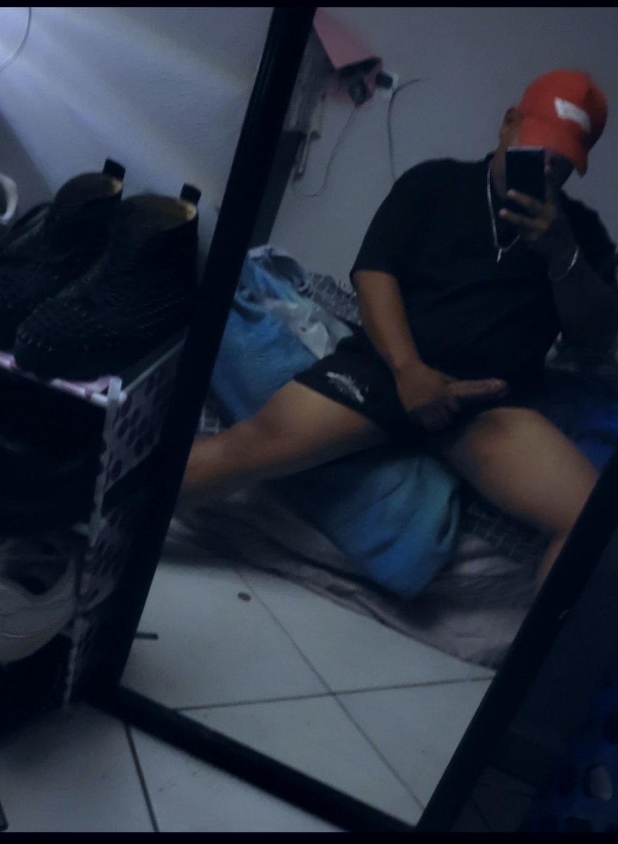SalgadoUli89783's tweet photo. @xnxlvx 🔥🔥🥵 https://t.co/Gg7g9Ny9nn