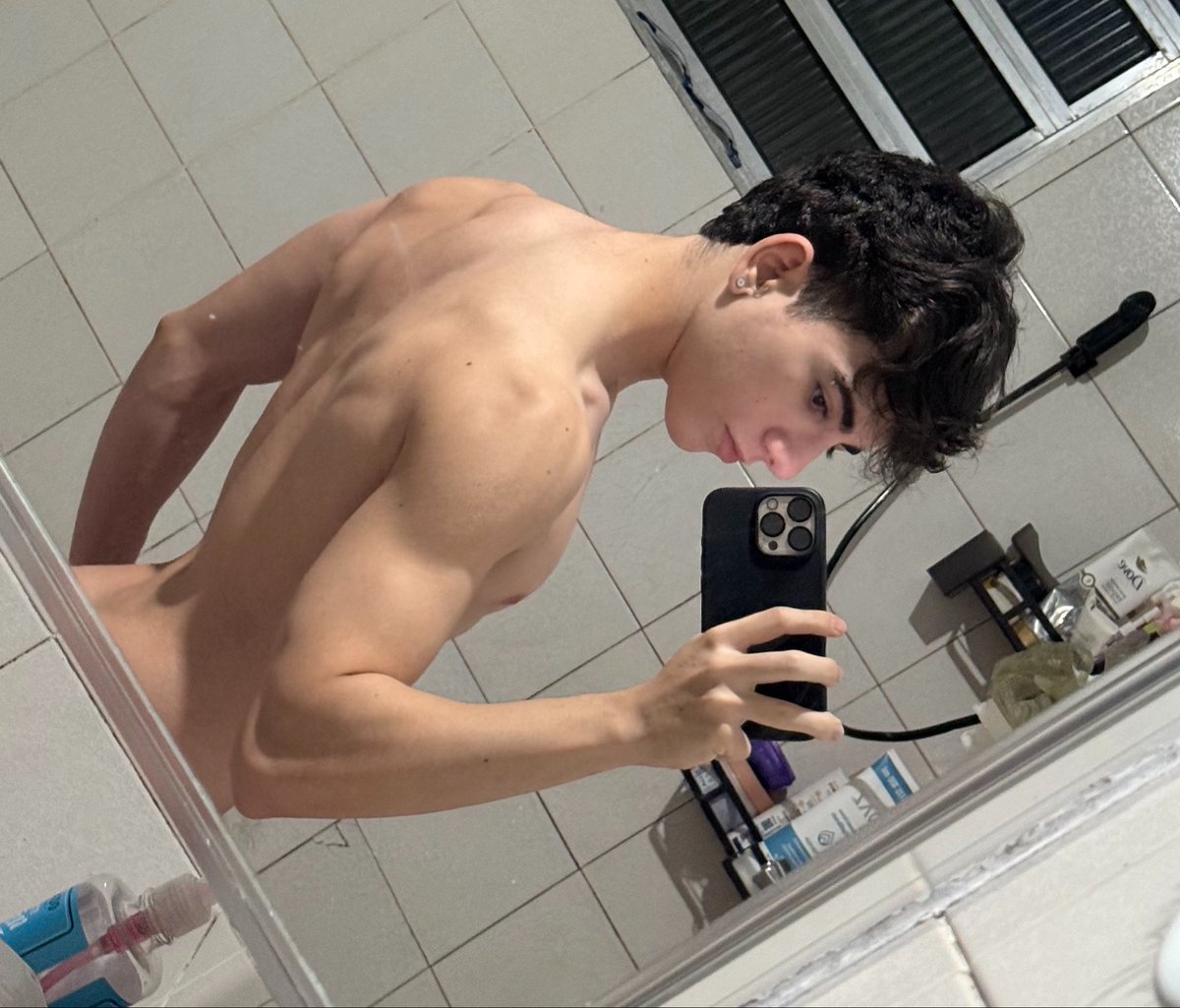 lipyzx1 tweet picture