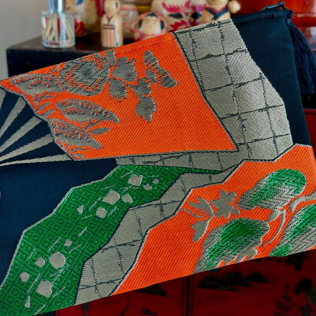 PalmeUBOaaNetaP's tweet photo. Add a pop of colour to your outfit with a handmade obi clutch, crafted from a vintage Japanese obi belt. Beautiful textiles, given a second life. Swipe to see more. https://t.co/8iUyss5kb1