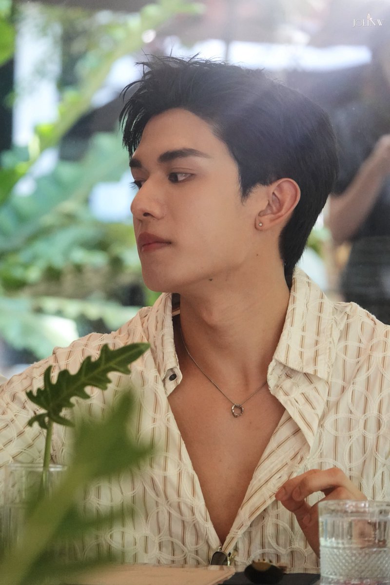 chinnacip's tweet photo. cowo ganteng                         cowo cantik 

#BarenotetripxNetJJ
#NETJJ @netsiraphop @jj_rcp https://t.co/LjTEDOhzgL
