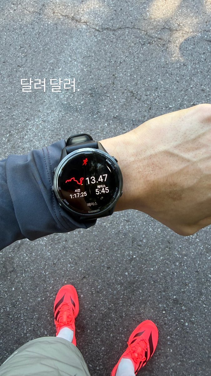 AllAbtChoiMinho's tweet photo. 261023. MINGSTAGRAM
@/choiminho_1209 instastories
~Press heart and follow his account๐๐ป
๐: https://t.co/mZDORFCbFm
๐: https://t.co/A5C7uRenMz
๐: https://t.co/JLVcblB6P9
๐: https://t.co/4TDPUWMlic
#๋ฐ์คํ๊ทธ๋จ #MINHO #๋ฏผํธ #์ต๋ฏผํธ #CHOIMINHO #ใใณใ #SHINeeMinho #์ค์ด๋๋ฏผํธ #SHINee #์ค์ด๋ @SHINee @shinetter