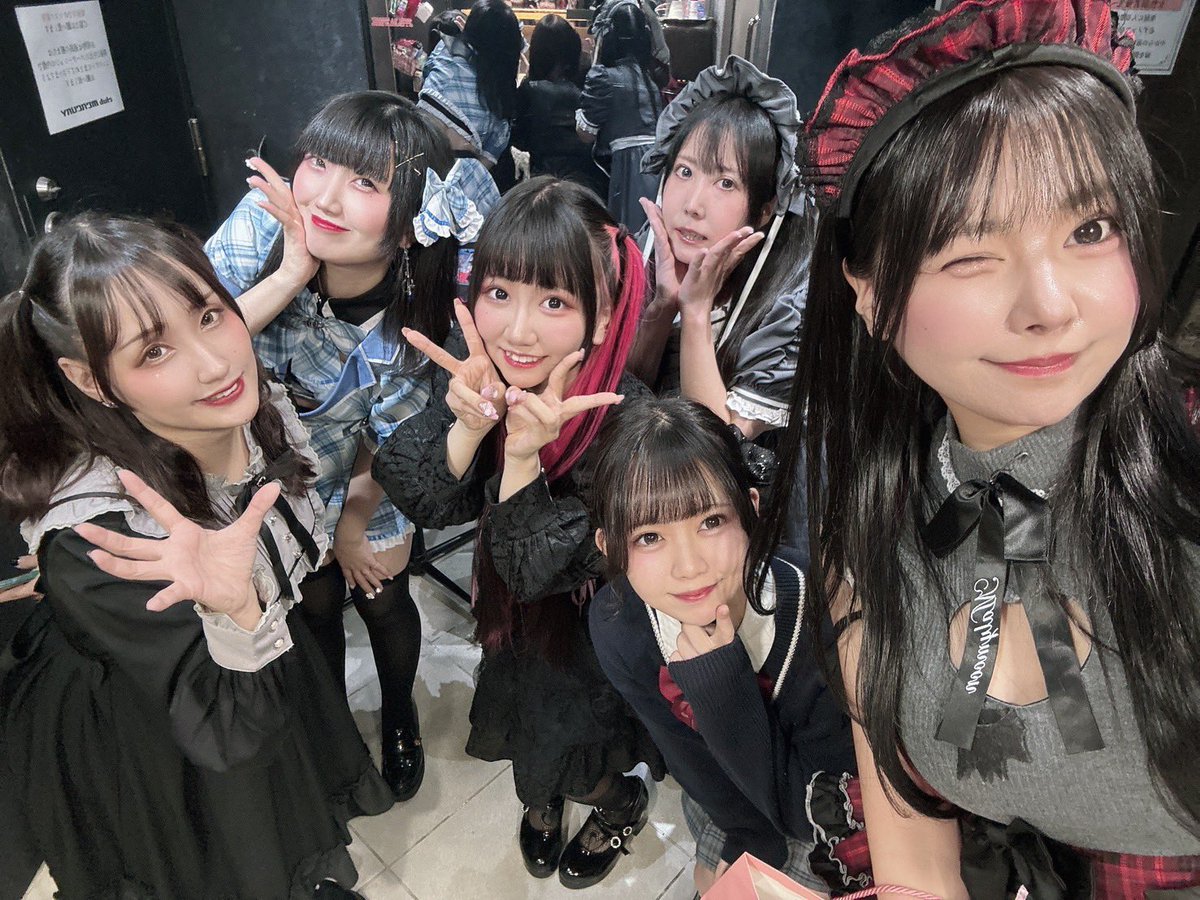 Cherie_oO's tweet photo. 昨日は、『 Let's Make a LIVE! 』
ご来場ありがとうございました！！✨

初めての試みでしたが、
素敵な参加者の皆様と、来てくださった皆様のおかげで、
リクエストも時間もバッチリでした‼️🥹

どうなるか不安だったけど、
めちゃくちゃ楽しかったです😭💕

ワンマンチケットのお迎えもありがとう‼️ https://t.co/GBiNUJABSP