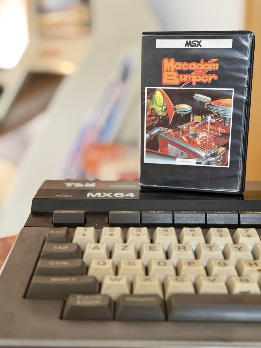 turk182es's tweet photo. Et encore une belle rentrée aujourd'hui, cette fois pour mes #MSX.
Même si je préfère la version #Amstrad :)
Bon vendredi à tous !
#Retroblog #Retro #Retrogaming #Retrogames #retrogamers #RetroComputer #Oldies #Vintage #8Bits #Jeuxvideo #Videogames https://t.co/VwN10maAJi