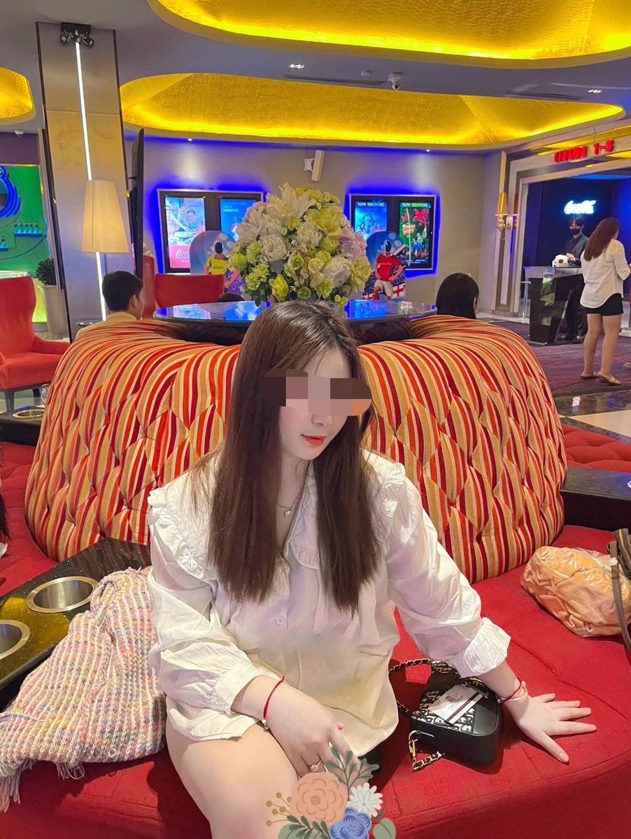 HendrixIri93913's tweet photo. 🧪🔍 วงกลมรัศมี 1 ซม. มีพื้นที่เท่าไร?
โจทย์: ใช้ π ≈ 3.14
พื้นที่ = πr² = 3.14 × 1 × 1 = 3.14
เฉลย: 3.14 ตารางเซนติเมตร

Id : zzmjj

#อ่อนนุช #อุดมสุข https://t.co/dAxjxGqoMF