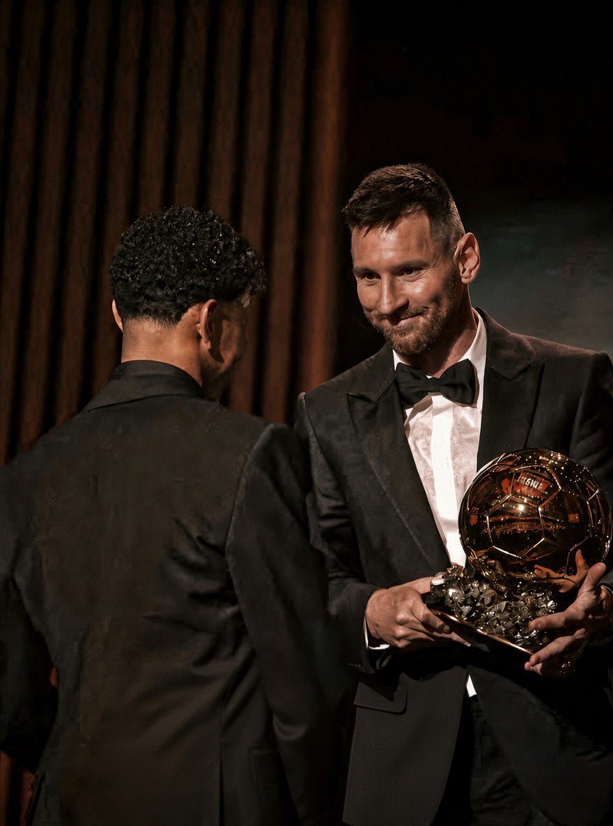 MrSam_fcb tweet picture