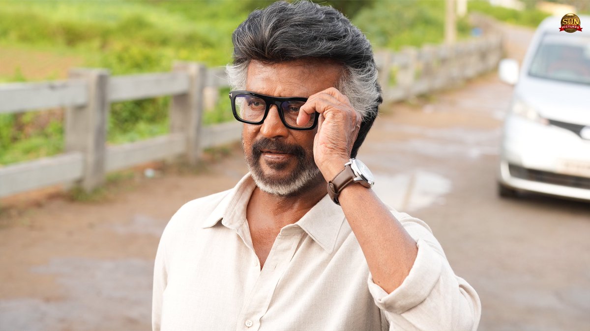 sunpictures's tweet photo. The unmatched swag of MVP! #Jailer2
#Jailer2IndustryBlockbuster

#Jailer2 Rampage in theatres worldwide 

@rajinikanth @Nelsondilpkumar @anirudhofficial @vidya_balan @iam_SJSuryah #MithunChakraborty #SurajVenjaramoodu @meramyakrishnan @iYogiBabu @mirnaaofficial @vijaykartikdop @Nirmalcuts @ChethanDsouza @AlwaysJani @KiranDrk @sunilreddy22 #PallaviSingh @valentino_suren @Alagiakoothan #SantoshRaju @kabilanchelliah @kuchirayar73 @RIAZtheboss