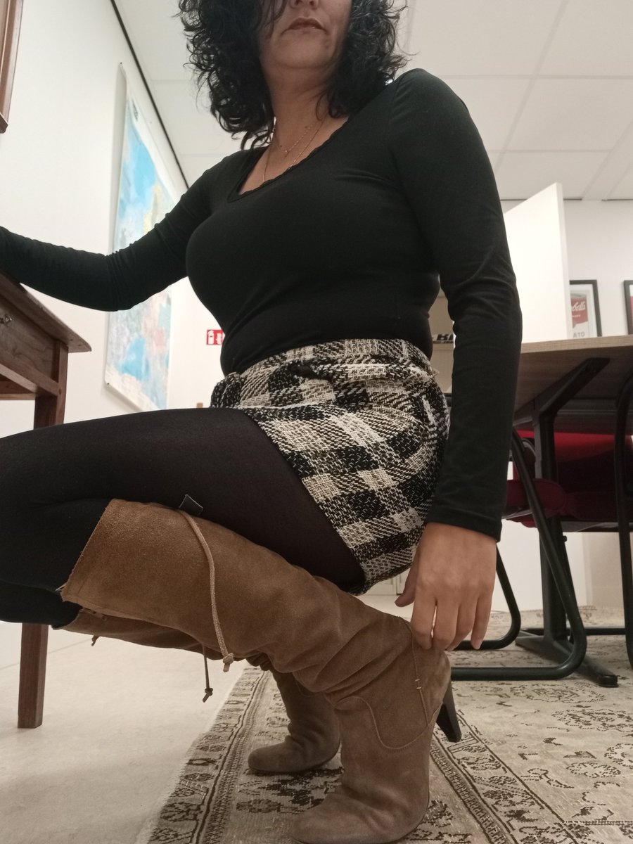 FindomQueenSam's tweet photo. Craving a hot gift https://t.co/T4NGFs08ju