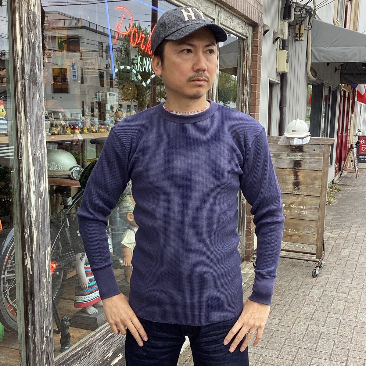 porkys_jeans's tweet photo. 入荷情報!
Freewheelers「“Crew Necked Thermal” Long Sleeve Shirt」¥12100
Dry Navy
#porkys #ポーキーズ
#kyoto #京都
#アメカジ #円町
#freewheelers #フリーホイーラーズ
#thermal #サーマル https://t.co/MZA32aHuGy
