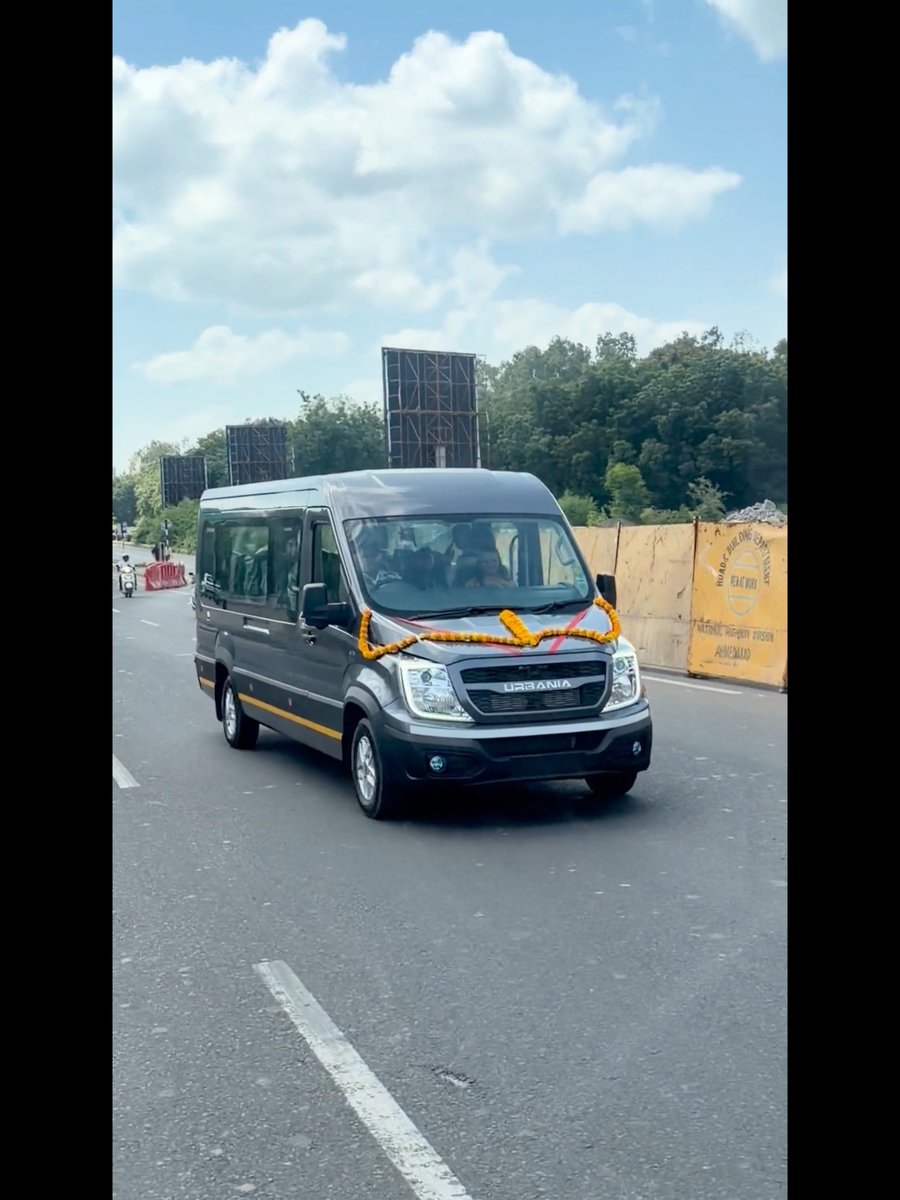 facuperez1's tweet photo. New Urbania now available on rent in Ahmedabad. Ideal for family trips, group tours, corporate outings, private tours and outstation travel. More space, comfort and convenience. Book with Bingo Holidays: +91 600 200 8686 https://t.co/TIfWyd8LyS