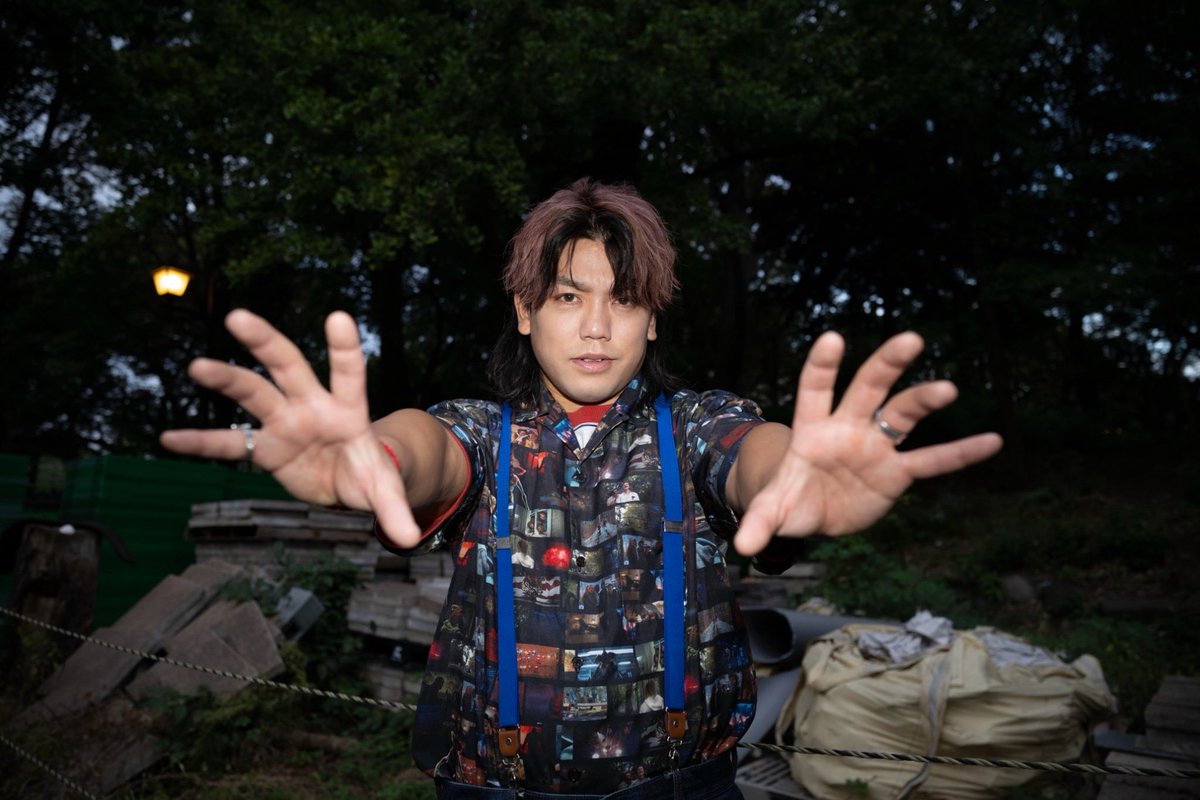 ddtproUP's tweet photo. /
📸 #DDTUP 直前特別企画‼️
\
撮り下ろしスナップ公開! 11・3両国大会で3度目のDDT EXTREME王座防衛戦に臨む勝俣! 勝俣の趣味全開のファッションとマッチするロケーションで、これまでの防衛戦の振り返りや両国大会に向けた意気込みなどもお届けします!
https://t.co/becvoEtf4r
#ddtpro https://t.co/9r1KUhrzwn