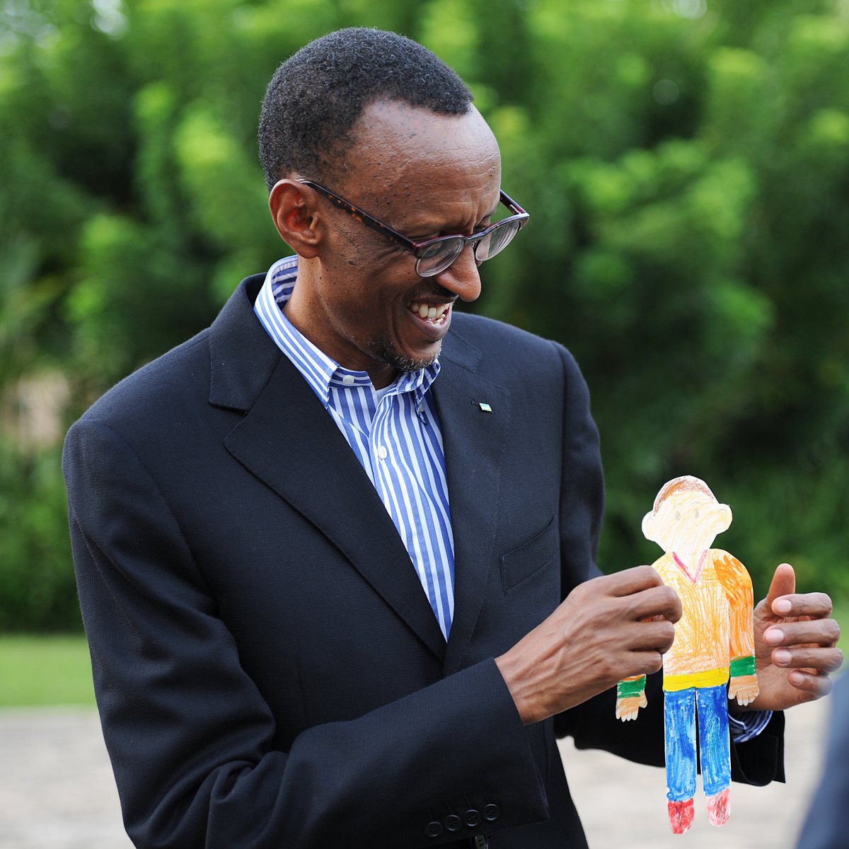 IGAnaJD's tweet photo. MUHAZI Private Retreat, Tariki 19 Werurwe, 2012 - H.E. Paul KAGAME https://t.co/3WeVnV7W1w