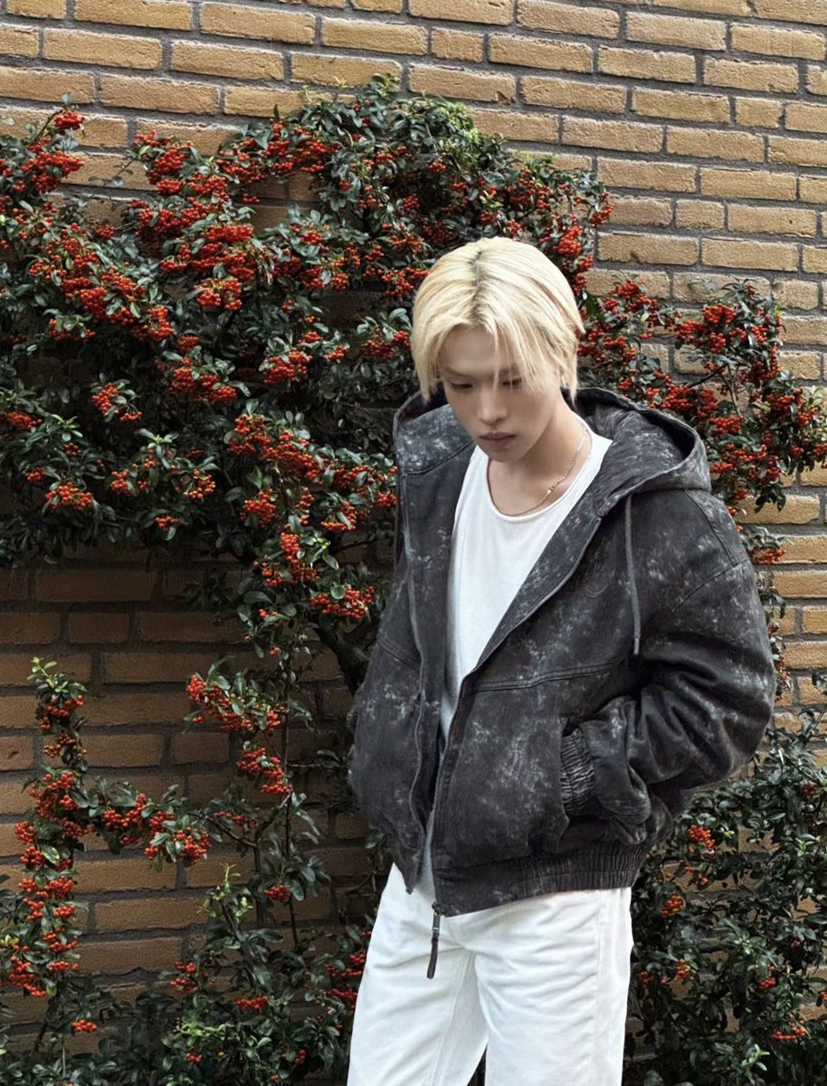 o722in tweet picture