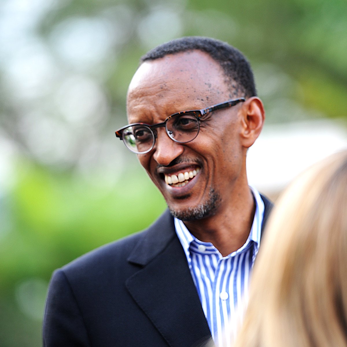IGAnaJD's tweet photo. MUHAZI Private Retreat, Tariki 19 Werurwe, 2012 - H.E. Paul KAGAME https://t.co/3WeVnV7W1w