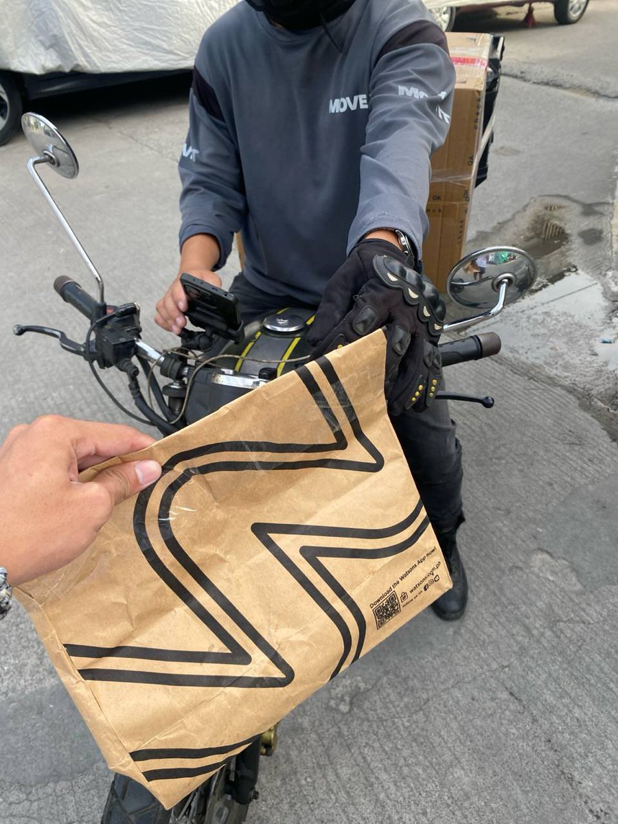TwinkBanjo's tweet photo. Deliver na muna used brief with cum
Binigyan ko si buyer ng freebies 😇 https://t.co/t0NPnAUZg7