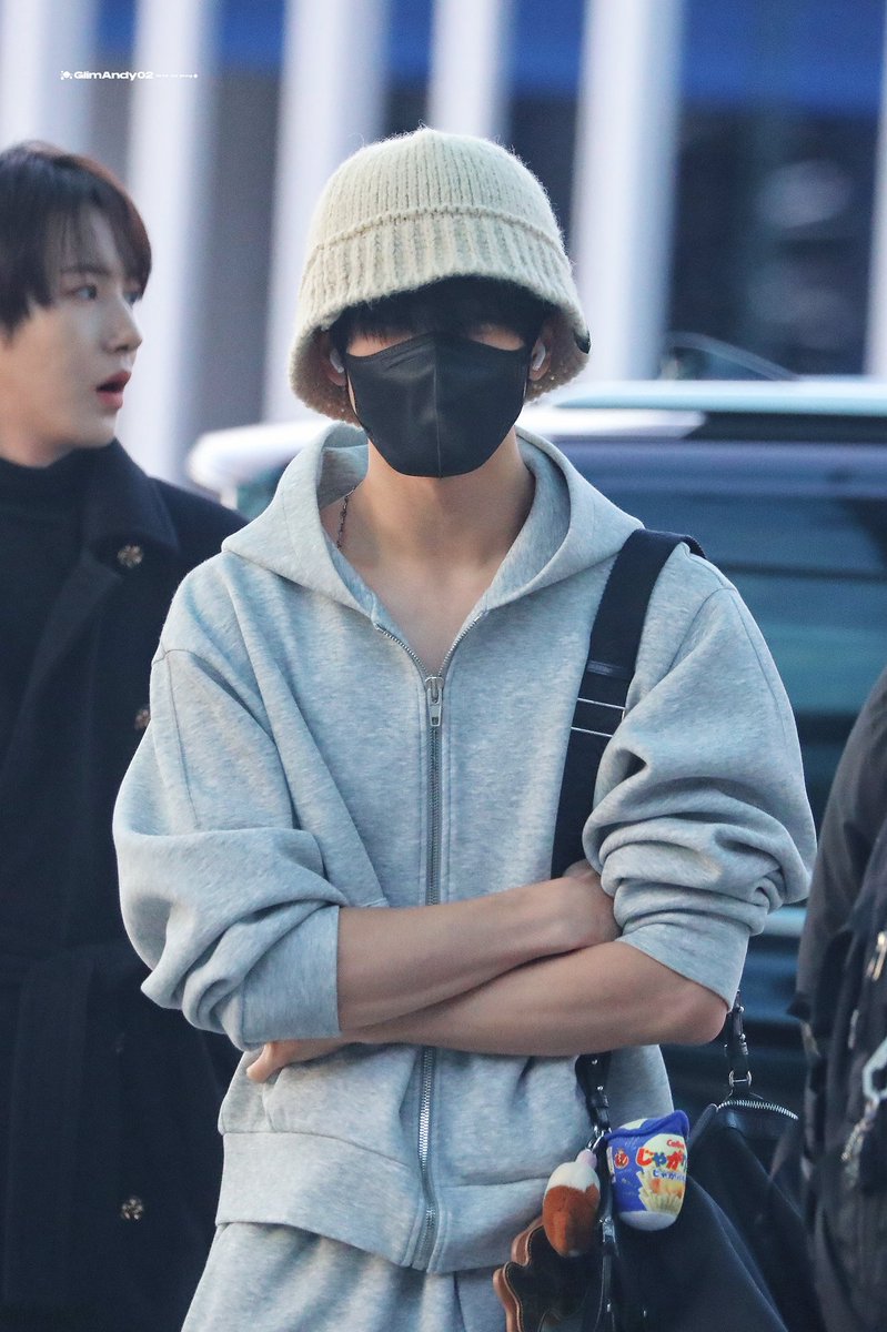 G_andy02's tweet photo. 261023  ICN 출국

#지성 #박지성 #チソン
#엔시티드림
#NCTDREAM #JISUNG #NCT https://t.co/dcTjcbZWLA