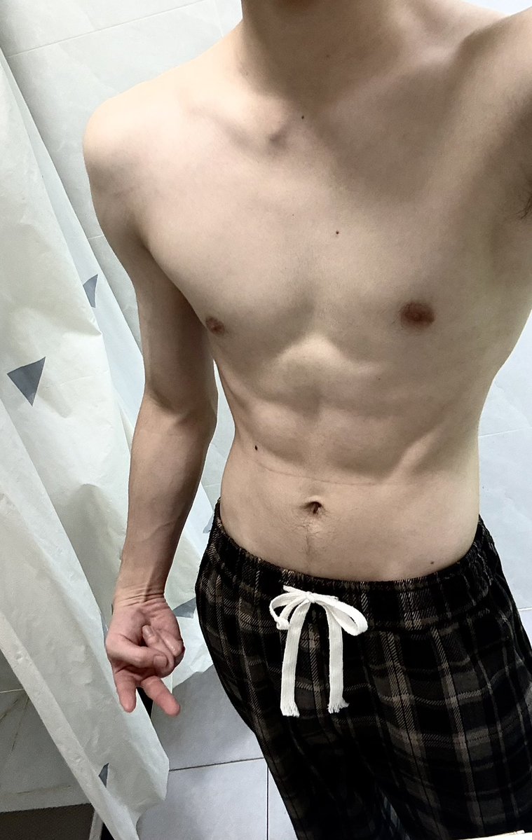 zyf050513's tweet photo. #薄肌 ⚠️注意这是肌薄⚠️ https://t.co/Lp2kWZDIjj