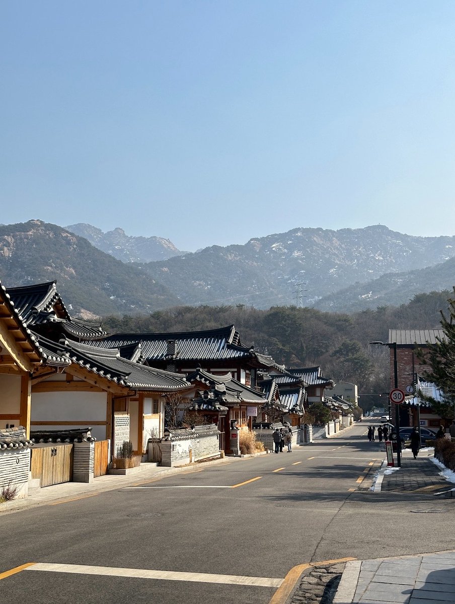 ispraews's tweet photo. Seoul ที่เที่ยว (ถ้าเบื่อแลนด์มาร์คแล้ว)
- อึนพยอง ฮันอก 
- yongsan park
- seoul forest 
- ทะเลสาปซอกชน ช่วงดอกพ็อตกตขึ้น
- ปิคนิคแม่น้ำฮัน

*ย่านช็อปปิ้งแบรนด์เกา ซองซู/ฮันนัม/เมียงดง /ฮงแด https://t.co/hpTEnernv1