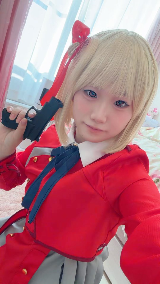 tamako_omu25's tweet photo. ⚠︎Cosplay⚠︎💥🔫
 #リコリスリコイルコスプレ
 #錦木千束コスプレ https://t.co/ytf5wHPjEU