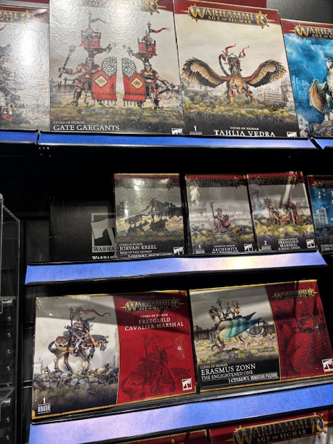 WarhammerKWGC's tweet photo. NewストアNewチャレンジ‼️

では、マネージャーケンタロウは何にチャレンジするの❓

1)アエルダリ

2)シティオブシグマー

3)アルファレギオン

4)クェムリ

ウォーハンマー40,000にエイジオブシグマー、ホルスヘレシーにオールドワールド、新しいアーミーにチャレンジです🔥

一緒にどうですか❓ https://t.co/msD8GeBRje