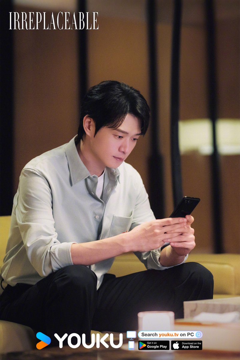 YoukuOfficial's tweet photo. #Irreplaceable Work has its challenges, and so does life.
Lead Starring: #ZhaoJinmai #WeiDaxun
Special Appearances: #WangQiang #ZhouQi #HuYixuan 

📺：https://t.co/gnr8jo7vSr

#无可替代（按姓氏笔画排序）：#赵今麦 #魏大勋
（按姓氏笔画排序）：#王锵 #周奇 #胡意旋 ​​​

#YOUKU #优酷 https://t.co/Gd7ZatX4zt