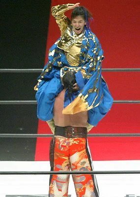 nameles40412752's tweet photo. オレは怒りのあまり、思わず弊社のドアにカラテチョップをくらわせてやったよ。 https://t.co/r7lh3Rhj30
