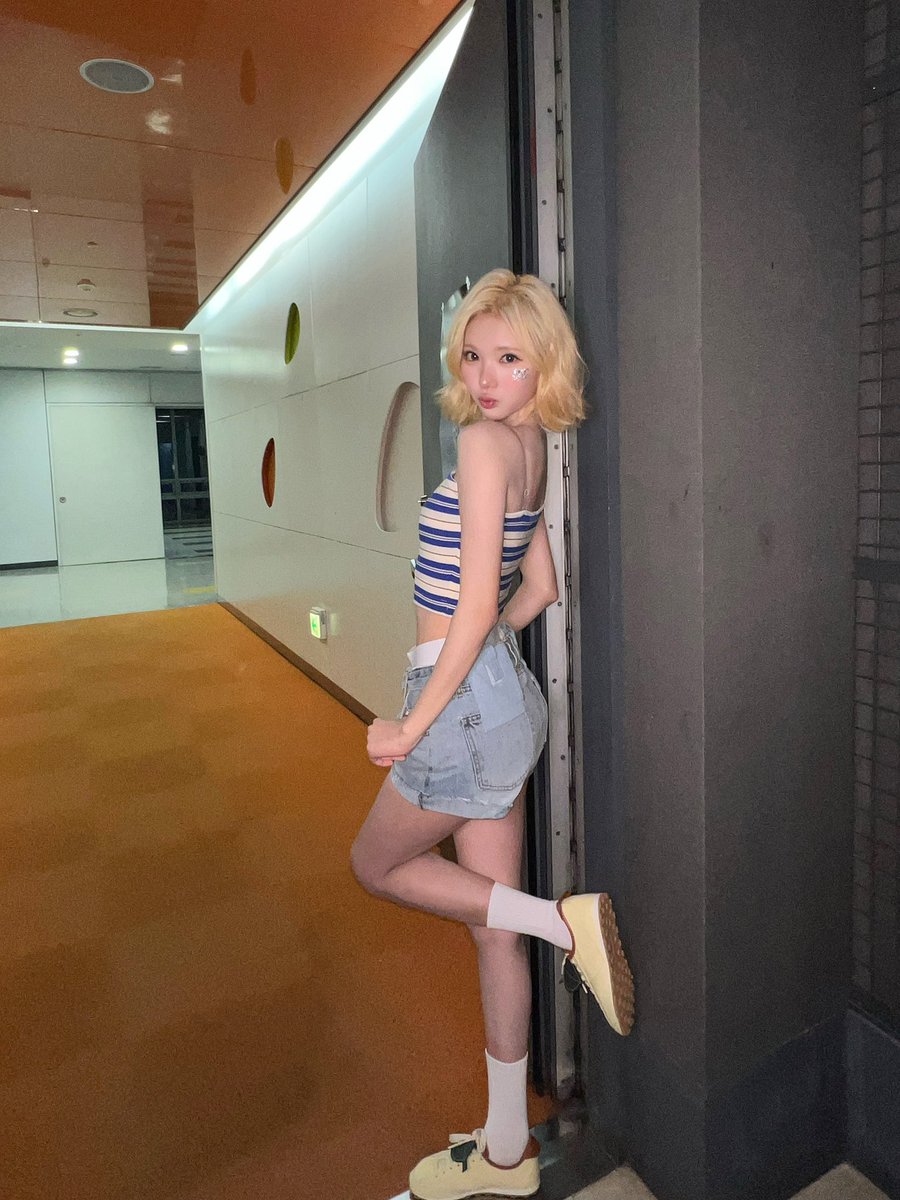 _jiwoo_archive's tweet photo. https://t.co/y72UzEAwdR