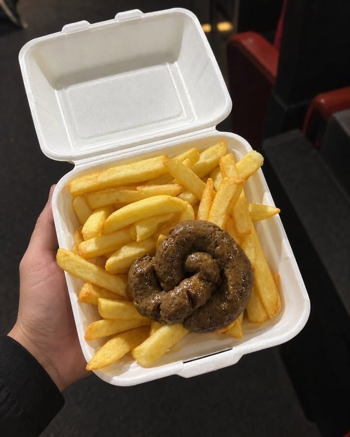 TheFootballFeed's tweet photo. £4.30 for lamb kofte and chips at Wrexham.

Can't fault the price. The presentation, on the other hand, needs a serious rethink. https://t.co/HfqQYF5KBe