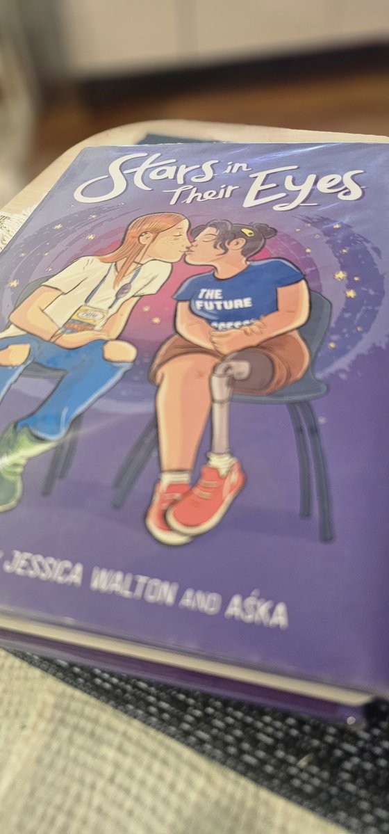GDLifeSkills's tweet photo. #starsintheireyes Read this lovely heartwarming graphic novel by @JessHealyWalton .. I wonder whether the two lovely main characters ever meet up again 🥺.. #Spoilers Have anyone else read this one and any similar recommendations? https://t.co/mkK7RZesC6