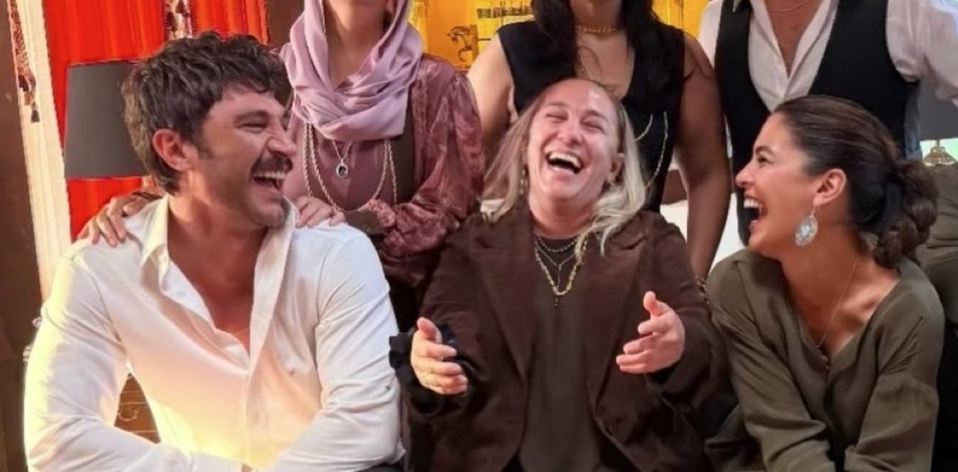 MAkiurek's tweet photo. Le pongo onda!! #HalefKöklerinÇağrısı
#yilser
#ildam
#BiranDamlaYılmaz
#ilhanşen https://t.co/jYzxGAi4iu