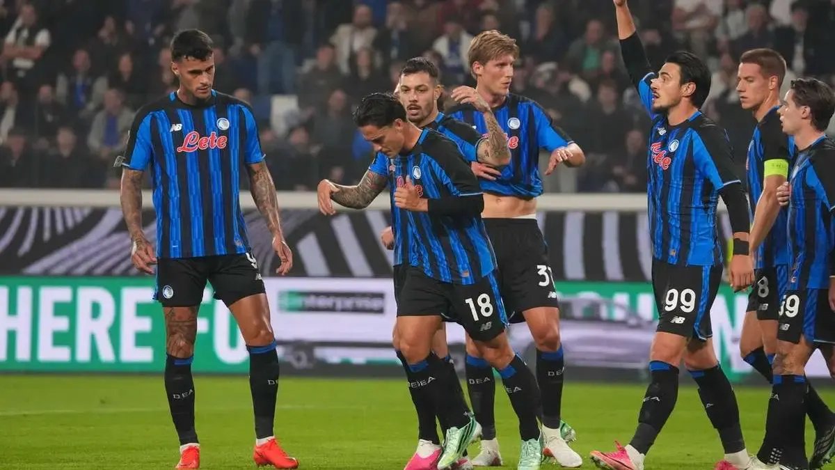 hexapol's tweet photo. Atalanta a perdu 2–0 contre l’Ajax à Amsterdam en Ligue Conférence. Les Bergamasques subissent une défaite surprenante

#Atalanta #Ajax #ConferenceLeague https://t.co/JhCyWLoVEK