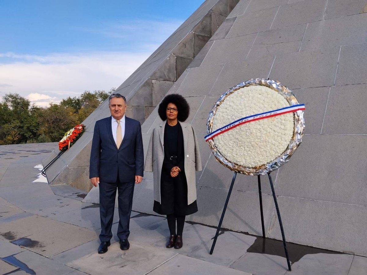 lio___m's tweet photo. Audrey Pulvar, Deputy Mayor of Paris in charge of International and European Relations and the Francophonie, and Deputy Delegate General for International Relations Benoît Herzbrun visited the #ArmenianGenocide Memorial in Yerevan on October 22. https://t.co/TkxjCoSJ7y