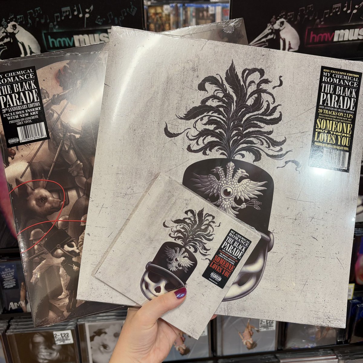 hmvSolihull's tweet photo. 🎵 NEW MUSIC 🎵

My Chemical Romance are in this week’s #hmvArtistSpotlight to celebrate the 20th anniversary of The Black Parade! 🥳

We’re giving out My Chemical Romance posters* as well as stickers with any purchase of the album! 🖤
#mychemicalromance #theblackparade https://t.co/uKGypcvWv1